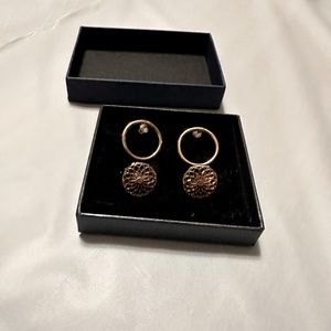 2 pair gold earrings